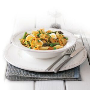 Egg and summer vegetable pasta